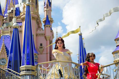 Belle im Disneyland