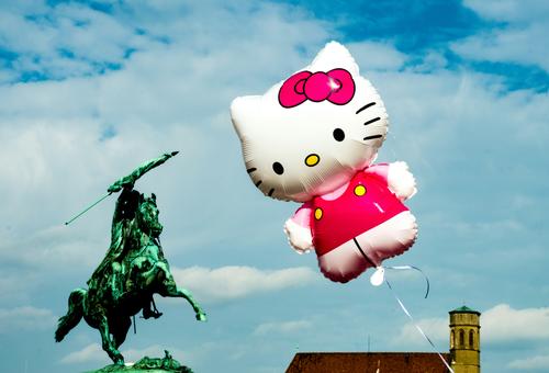 Hello Kitty balloon