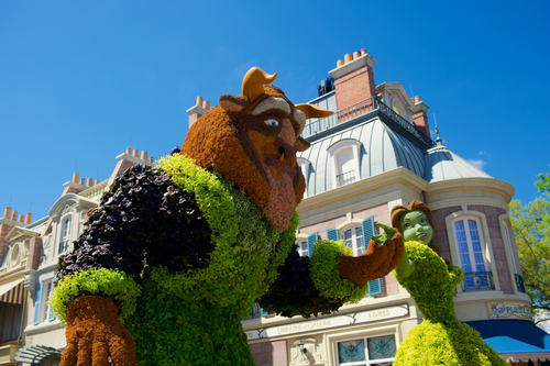 Beauty and the Beast topiary