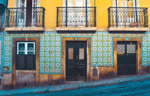 Fachada de azulejos en Lisboa