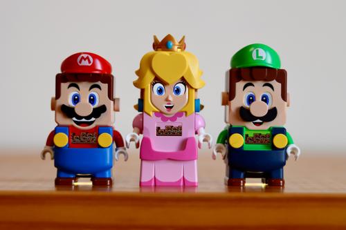 Lego Super Mario