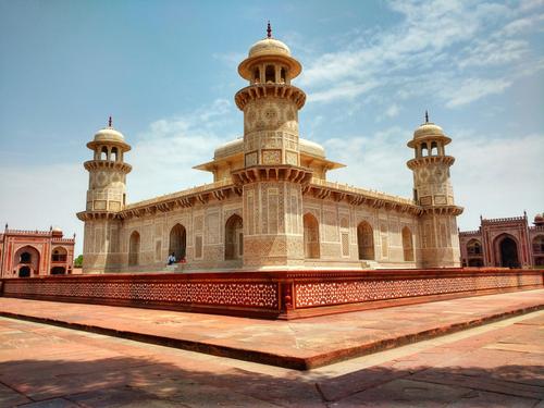 Túmulo de I'timād-ud-Daulah, Agra