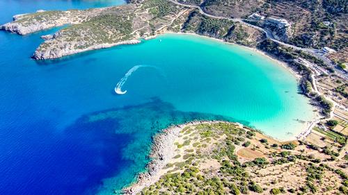 Praia em Agios Nikolaos, Creta