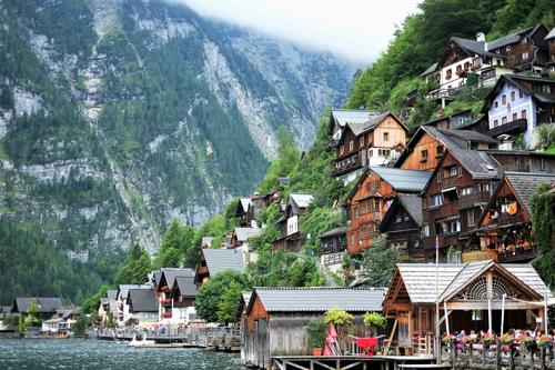 Casas nas montanhas, Hallstatt, Áustria