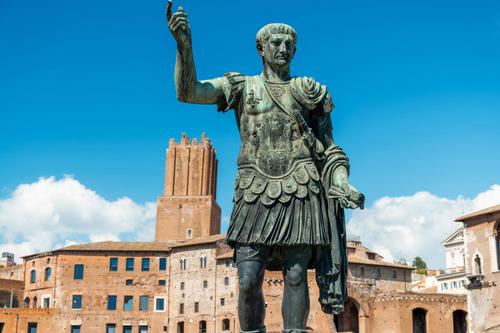 Estatua del emperador Trajano, Roma