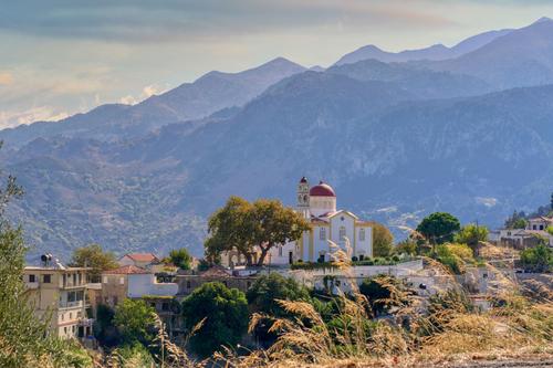 Iglesia griega en la campiña, Creta