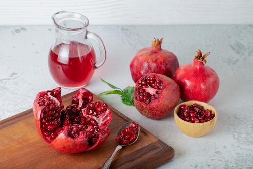 Pomegranate Seeds and Juice