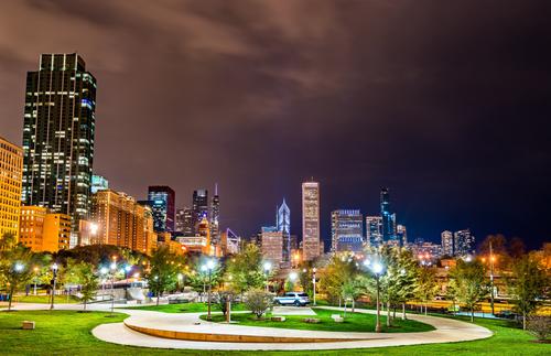 Night cityscape of Chicago at Grant Park