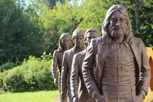 Beatles statue in Russia