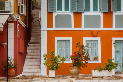 Casa colorida en Parga, Grecia