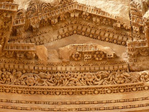 Detalle en monumento en Jerash