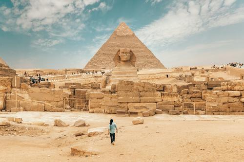 Pirámide y Esfinge