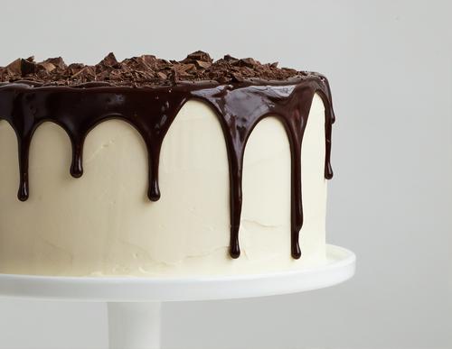 White and dark chocolate cake